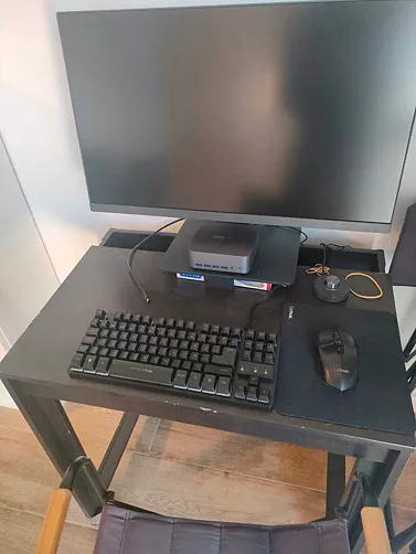 geekom-mini-pc-bureau-petit-espace-solution